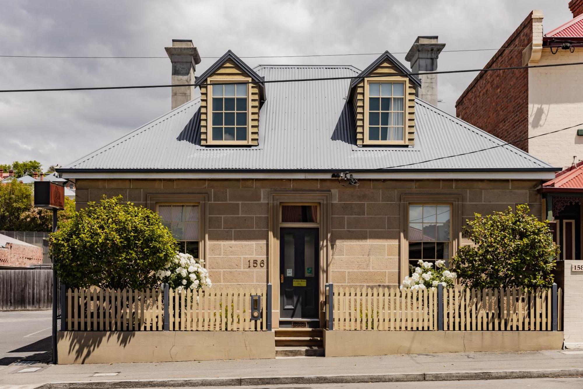 Sanctum Boutique Apartments Hobart Exterior photo